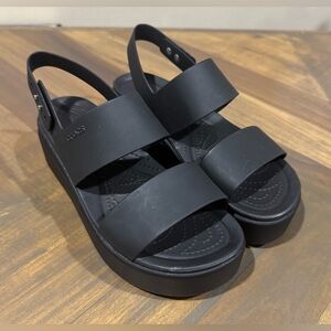 Crocs Brooklyn Low Wedge Platform Black Women’s 8